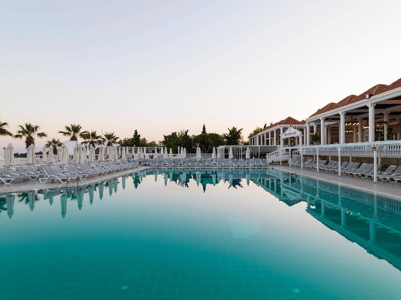 Club Tarhan Serenity Didim Exterior foto